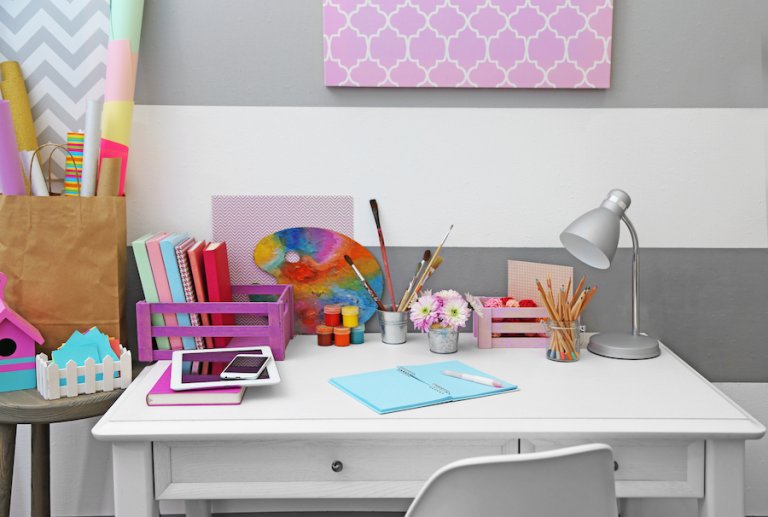 10 formas llamativas de preparar un escritorio para que el niño estudie
