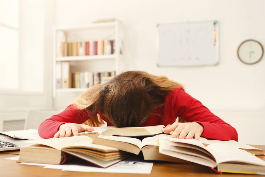 6 consejos para los exámenes finales de tu hijo adolescente.