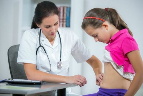La cistitis en niñas puede evitarse con buenos hábitos de higiene.