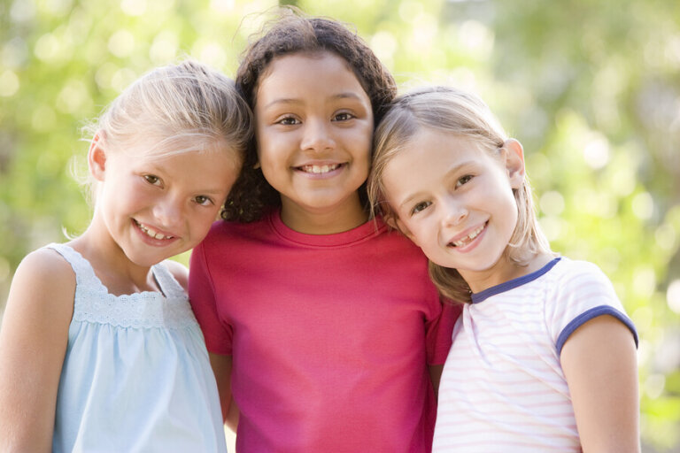 La importancia de enseñar a los niños a no juzgar