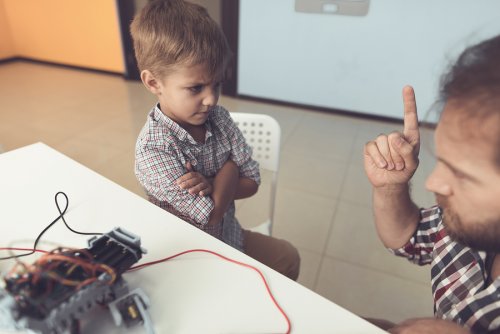 No debemos dale a los niños todo lo que piden.