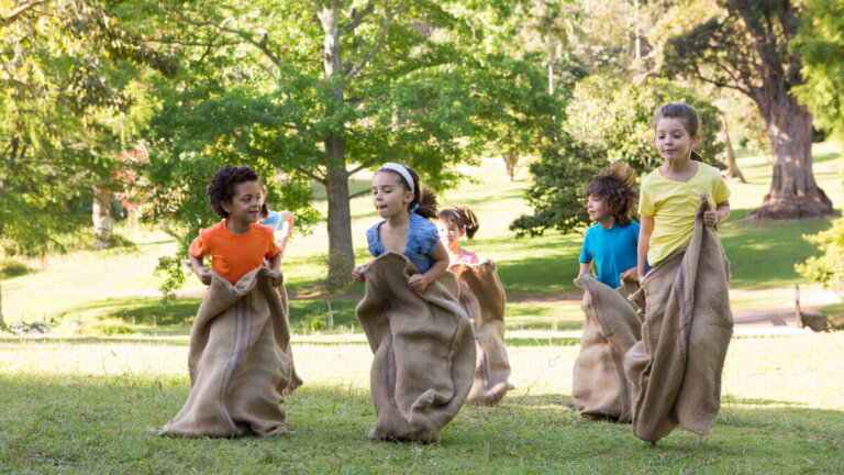 Carreras de sacos juego