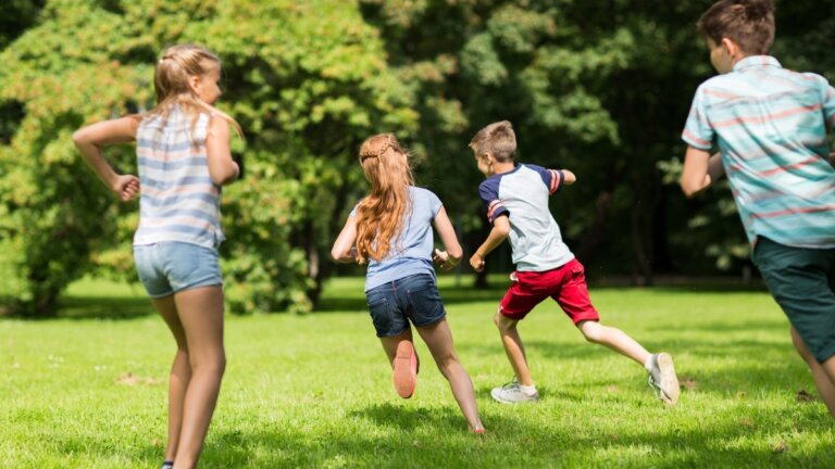Juego de policías y ladrones para niños
