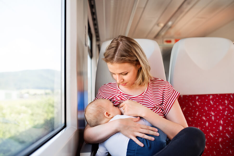 ¿Qué hay que tener en cuenta cuando se va de viaje con bebés?