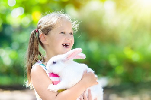 Se puede aprender mucho de la amistad entre mascotas y niños.