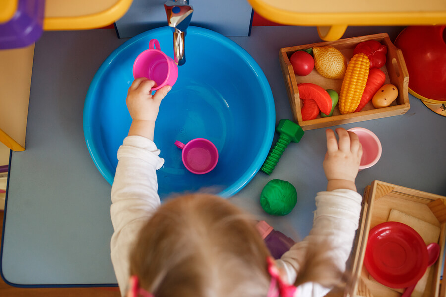 Las cocinas de juguete incluyen algunos accesorios.