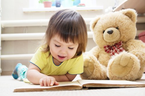 Leer cuentos para niños con osos es una actividad familiar muy enriquecedora y placentera.