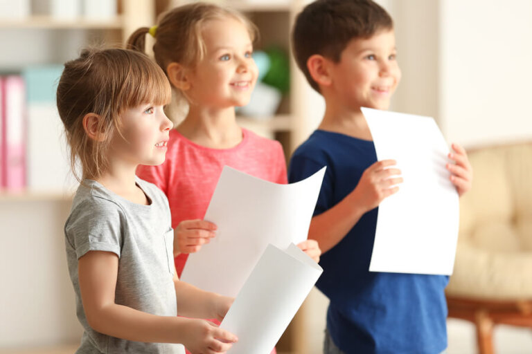 ¿Qué hacer para que mi hijo pierda la vergüenza a hablar en público?