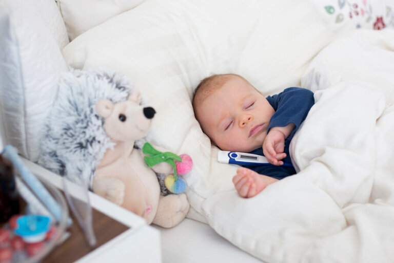 Trucos para bajar la fiebre en bebés
