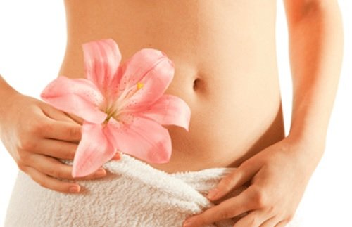 Sequedad en labios genitales femeninos