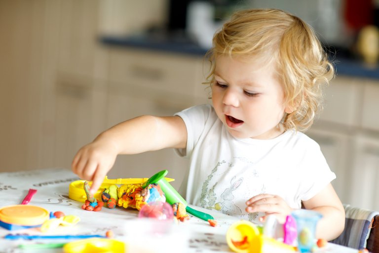 8 juguetes para niños de 2 años con los que desarrollaran habilidades