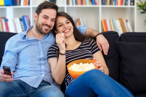 Hacer actividades juntos es una de las claves para tener un matrimonio feliz en la actualidad.
