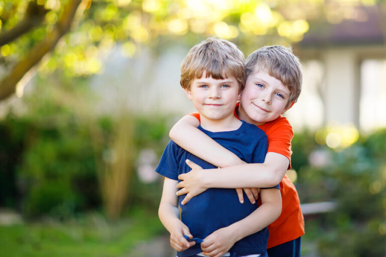 Cómo fomentar la amistad en clase: consejos y beneficios