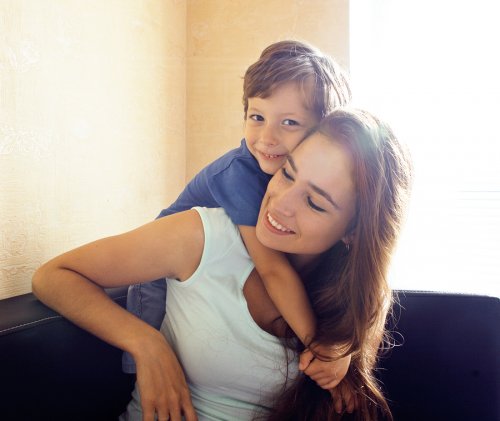 Las emociones que no aceptas se reflejan en tus hijos.