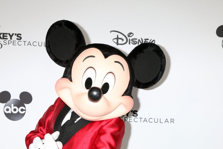 ¡90 años con Mickey Mouse! Disney celebra en grande