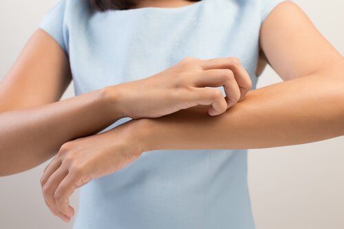 El hormigueo en las extremidades puede tener diferentes orígenes.