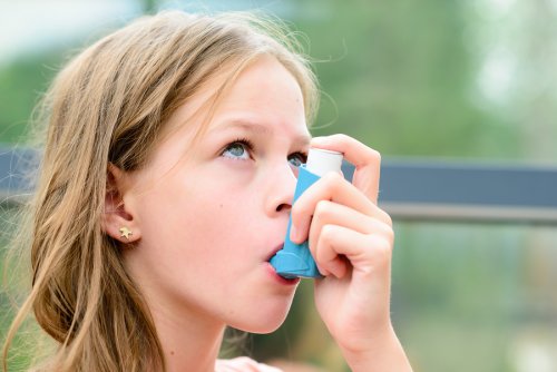 Los niños deben estar precavidos en las escuela si padecen asma.