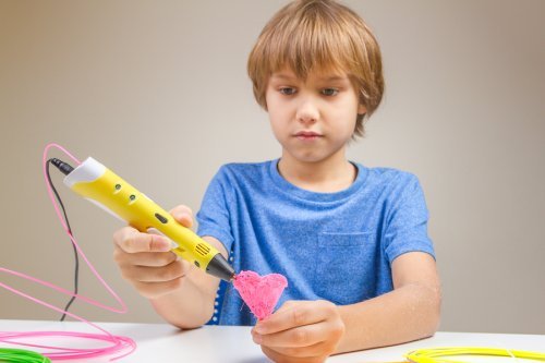 El aprendizaje de cosas nuevas es un método para enseñar a los niños a tener amor propio.