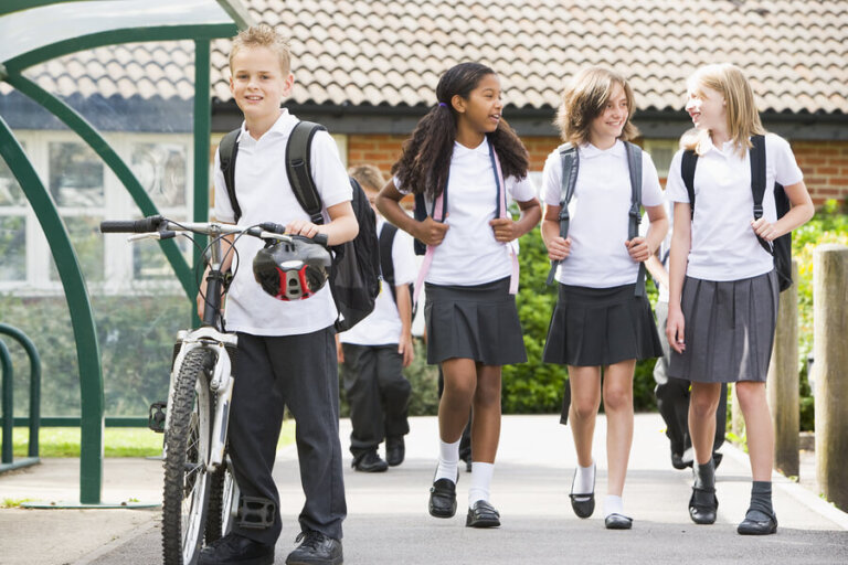 Ventajas y desventajas del uniforme escolar