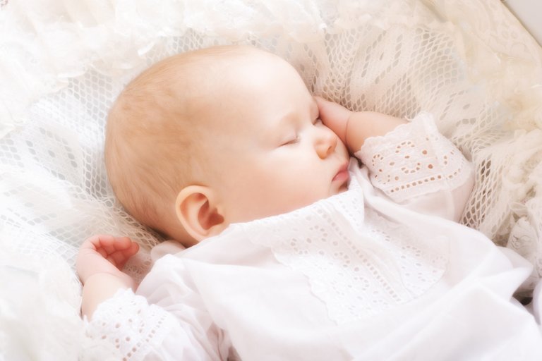 ¿Cuál es la postura más peligrosa para dormir a tu bebé?