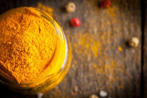 La cúrcuma es uno de los más reconocidos remedios contra la psoriasis en niños.
