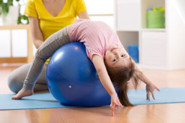 Todos los beneficios del pilates para niños