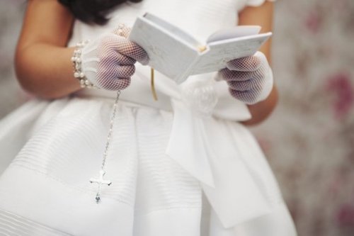 Comuniones que parecen bodas, ¿qué sucede?