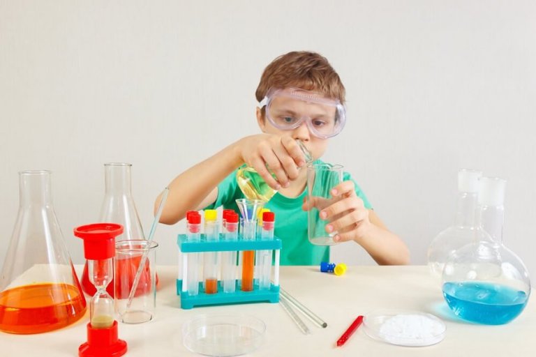 4 experimentos para que los niños aprendan ciencias