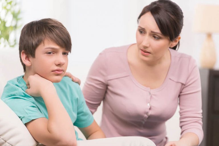 ¿Por qué mi hijo adolescente se avergüenza de mí?