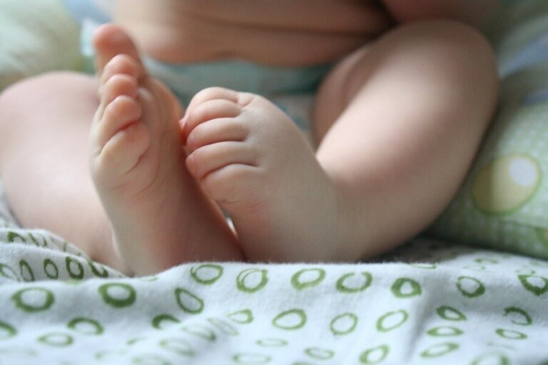 Mi hijo camina con los pies hacia dentro, ¿qué debo hacer?