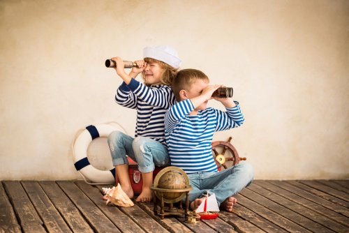 Niños jugando.