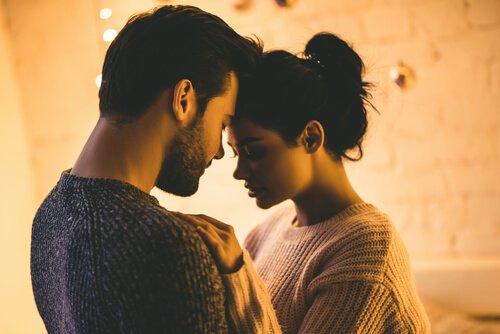 A mis amigas no les gusta mi pareja, ¿qué hago?