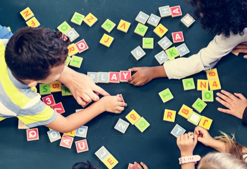 Juegos para enseñar el abecedario a los niños.