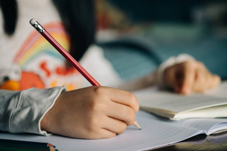 Cómo enseñar las palabras homófonas a los niños: definición, ejercicios y ejemplos