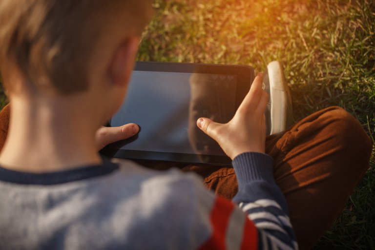 Cómo mantener a los niños seguros en internet