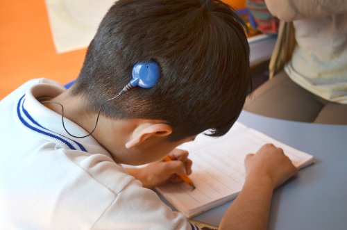 Necesidades educativas de los niños con sordera