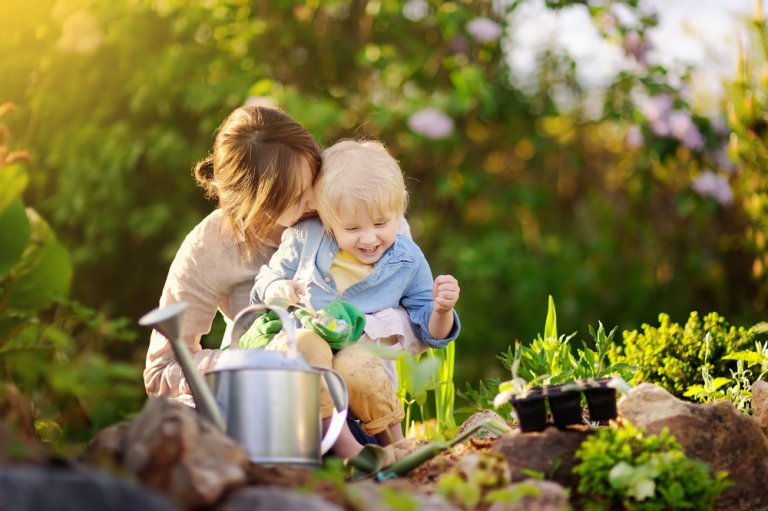 Beneficios de realizar actividades de jardinería para niños