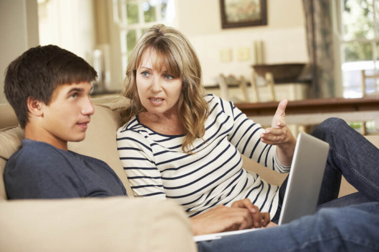 6 claves para convivir con un hijo adolescente