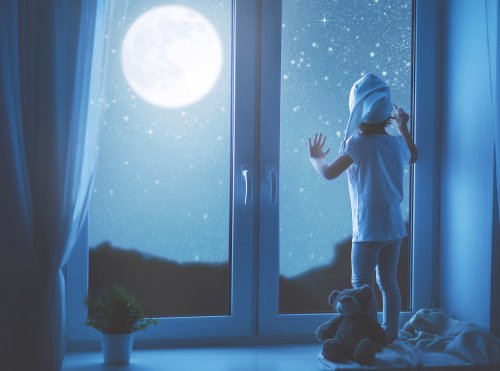 Alcanzar la luna a través de los cuentos infantiles.