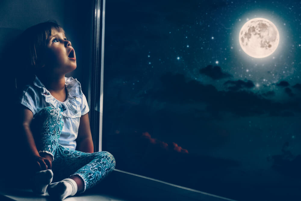 Alcanzar la Luna a través de los cuentos infantiles