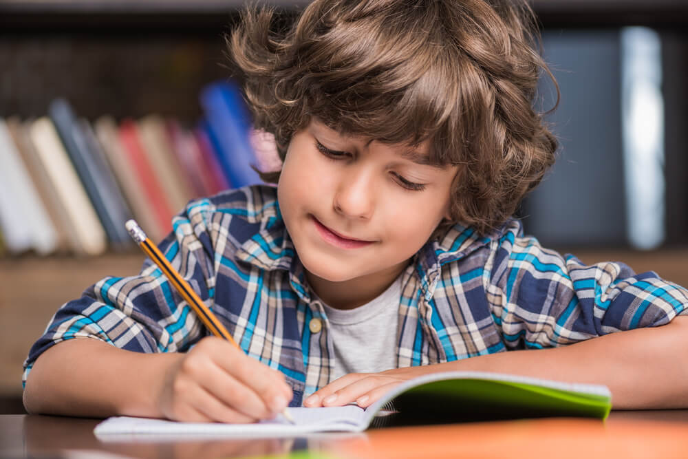 Cómo aprender a escribir con la pauta Montessori