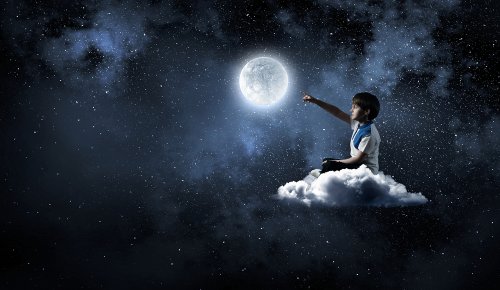 Alcanzar la luna a través de los cuentos infantiles.