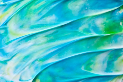 Espuma de afeitar para jugar con la estimulación táctil en niños.