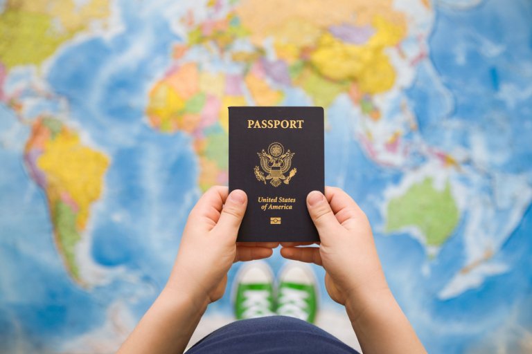 ¿A qué edad pueden los niños tener pasaporte?