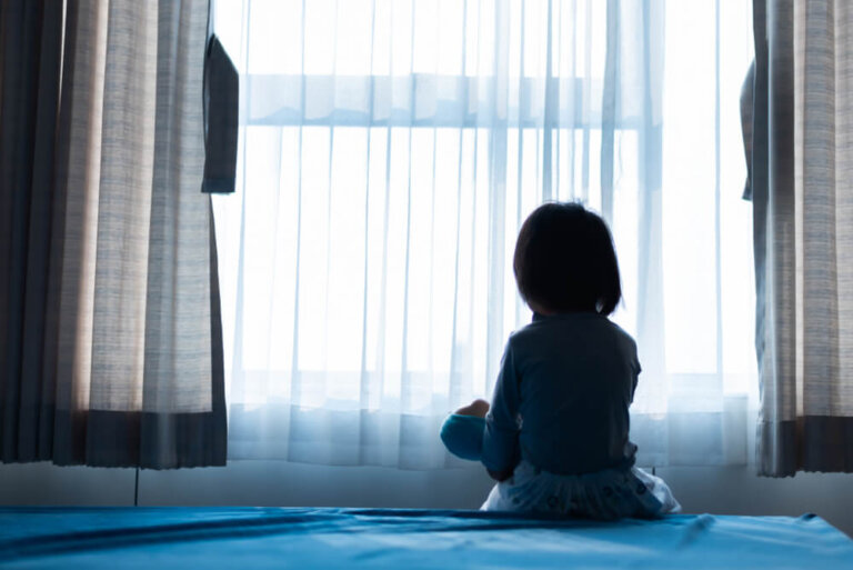Proceso legal por una denuncia por abuso infantil