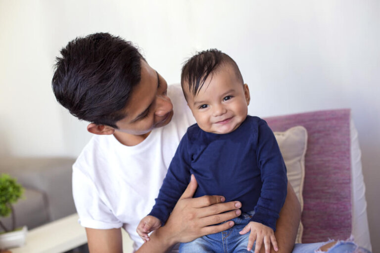 La importancia de las protoconversaciones para el bebé