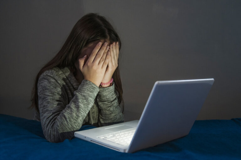 Los delitos cibernéticos en la adolescencia