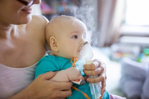 Bebé con síndrome de dificultad respiratoria.
