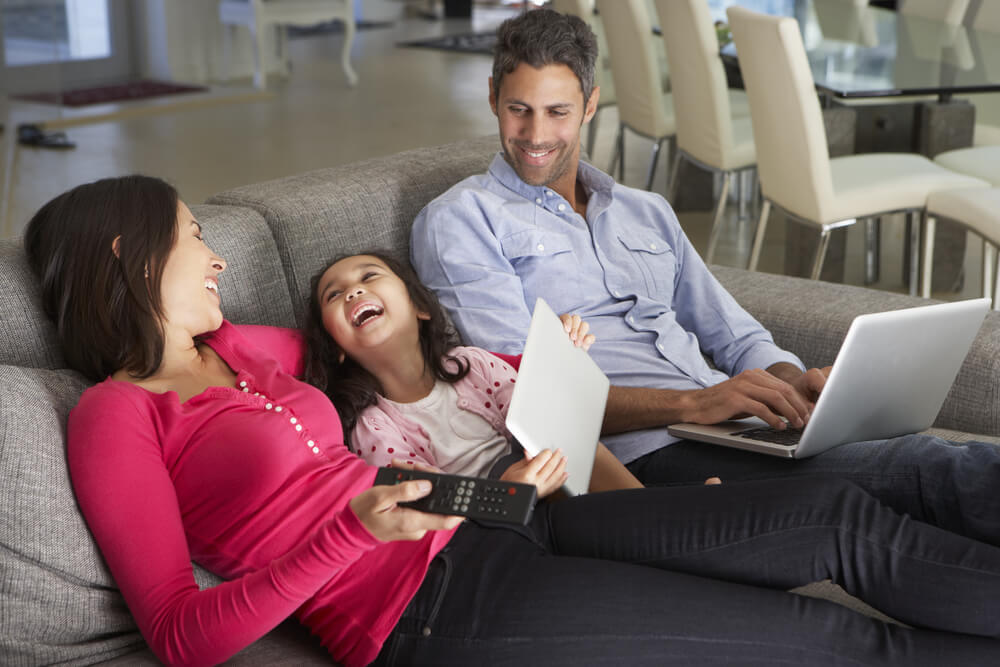 Familia pasando el tiempo libre juntos.