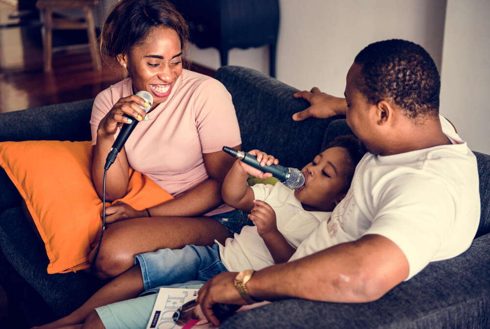 Adiós a las pantallas: tiempo de calidad en familia
